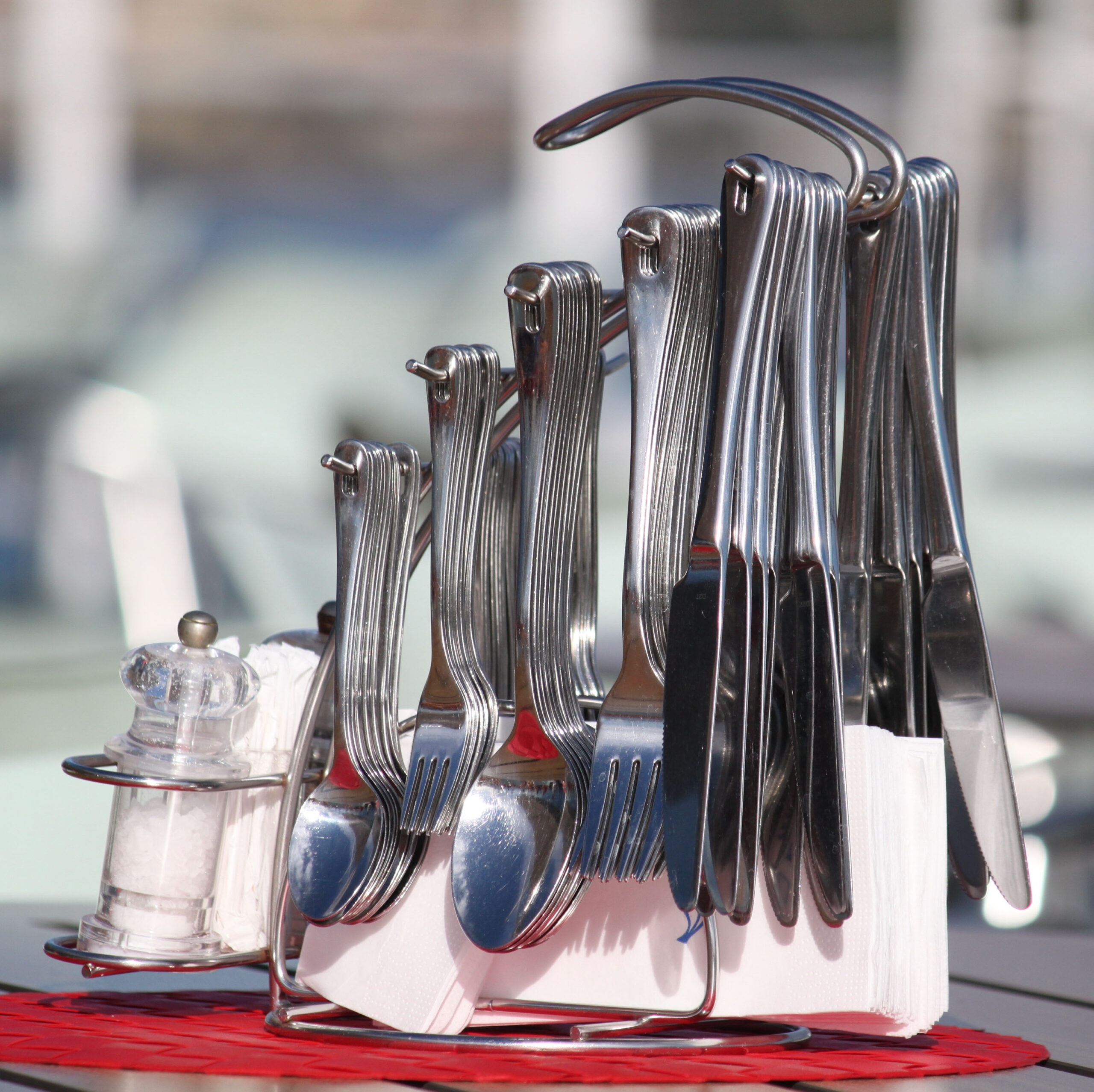 08_Geschirr_Mobiliar